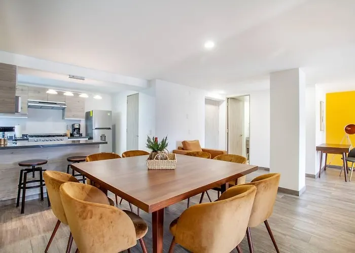 Moderno Mexicano 3br/2ba 200mbps Apartment