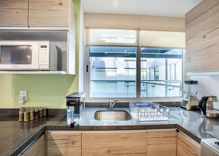Moderno Mexicano 3br/2ba 200mbps Apartment