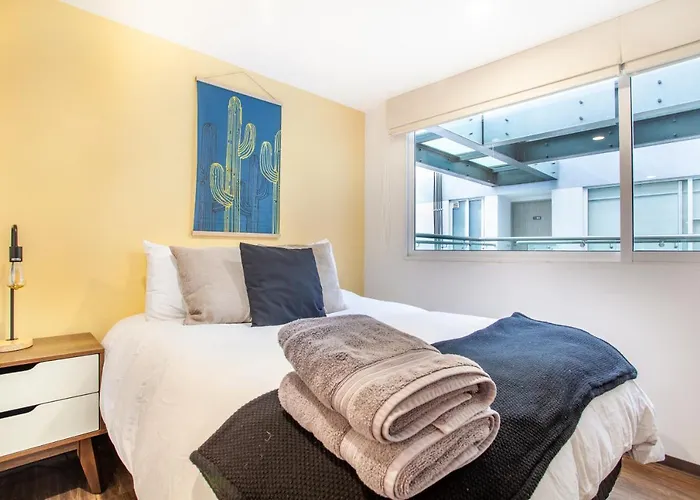Moderno Mexicano 3br/2ba 200mbps Apartment *